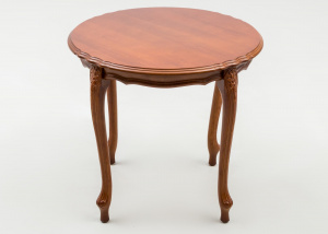 картинка Старинный столик салоне старинных вещей "Шебби" являющийся официальным дистрибьютором в России и Беларуси