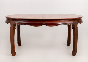 картинка Cтаринный стол салоне старинных вещей "Шебби" являющийся официальным дистрибьютором в России и Беларуси