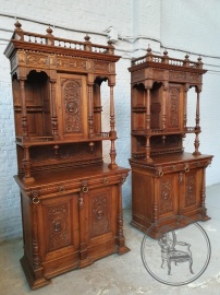 Пара антикварных резных дубовых буфетов код. BE4112902