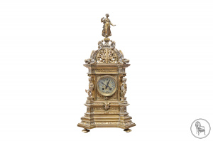 картинка Антикварные каминные часы салоне старинных вещей "Шебби" являющийся официальным дистрибьютором в России и Беларуси