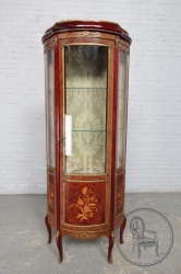 Антикварная витрина с маркетри с цветочным узором код. BE4165498