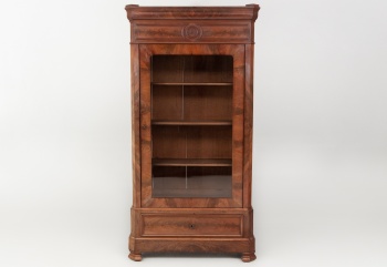 Антикварный посудный шкаф из красного дерева в классическом стиле код. RM4100008