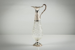 картинка Винтажный посеребренный графин салоне старинных вещей "Шебби" являющийся официальным дистрибьютором в России и Беларуси