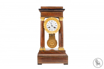 Антикварные часы из красного дерева в стиле Наполеона III код. VS63576