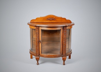 Антикварная витрина из ореха код.&nbsp;RM4166887