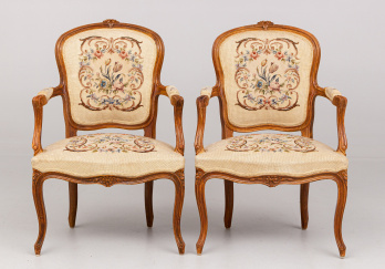 Старинные кресла (2 шт.) код. RM44058