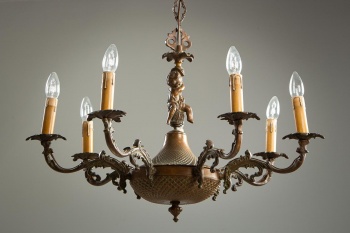 Старинная люстра с ангелочком код. RM4108424