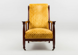 картинка Антикварное кресло салоне старинных вещей "Шебби" являющийся официальным дистрибьютором в России и Беларуси