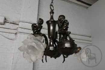 Старинная бронзовая люстра с фигурками музыкантов код. BE107265