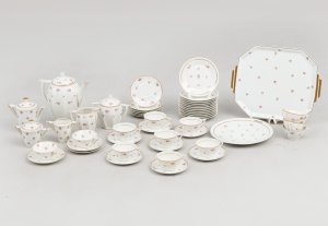 картинка Старинный чайный сервиз Limoges салоне старинных вещей "Шебби" являющийся официальным дистрибьютором в России и Беларуси