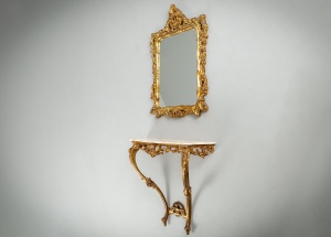 картинка Антикварная итальянская консоль с зеркалом салоне старинных вещей "Шебби" являющийся официальным дистрибьютором в России и Беларуси