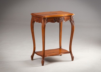 Антикварный резной швейный стол на изогнутых ножках с откидной крышкой код. RM4144470