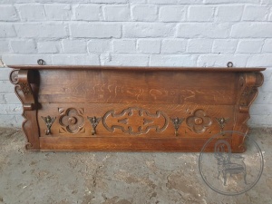 картинка Антикварная настенная вешалка салоне старинных вещей "Шебби" являющийся официальным дистрибьютором в России и Беларуси