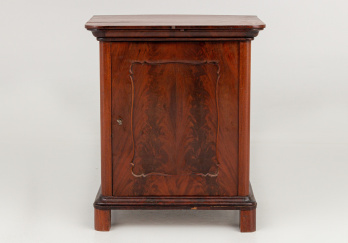 Старинная тумбочка код. RM48821