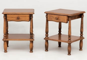 Пара старинных открытых тумбочек из светлого бука код. RM4100140