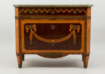 Старинный комод код. RM8656