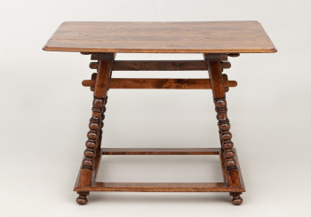 Антикварный столик код. RM57460