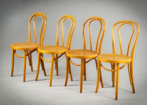 картинка Старинный комплект стульев (4 шт.) из бука с ротангом салоне старинных вещей "Шебби" являющийся официальным дистрибьютором в России и Беларуси