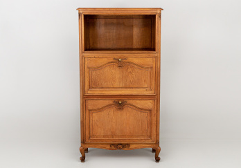 Старинный посудный шкаф код. RM48814