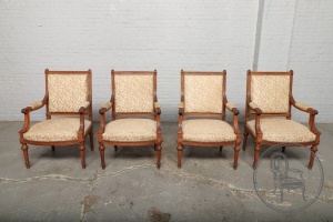 картинка Антикварные ореховые кресла (4 шт.) салоне старинных вещей "Шебби" являющийся официальным дистрибьютором в России и Беларуси