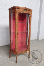 Антикварная витрина код. BE11717