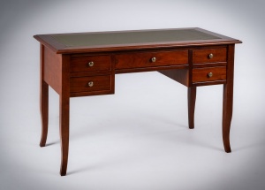 картинка Старинный письменный стол из ясеня с кожаной столешницей салоне старинных вещей "Шебби" являющийся официальным дистрибьютором в России и Беларуси