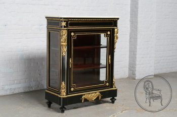 Антикварная витрина код. BE5890