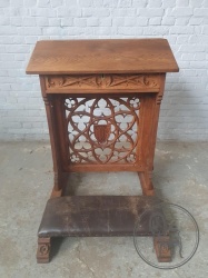 Антикварный резной молитвенный стул код. BE4143791