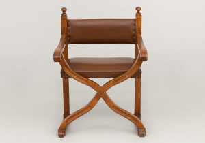 картинка Старинное кресло салоне старинных вещей "Шебби" являющийся официальным дистрибьютором в России и Беларуси