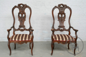 картинка Антикварные кресла (2 шт.) салоне старинных вещей "Шебби" являющийся официальным дистрибьютором в России и Беларуси