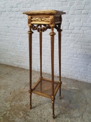 Антикварная этажерка код. BE4097249