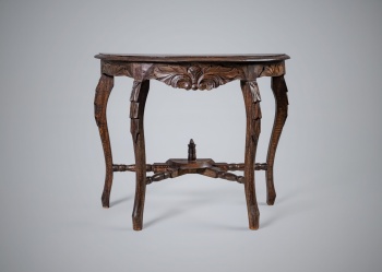 Старинная консоль с изящной резьбой код.&nbsp;RM4166598