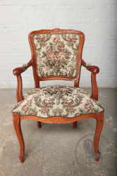 Старинное кресло код. BE63569