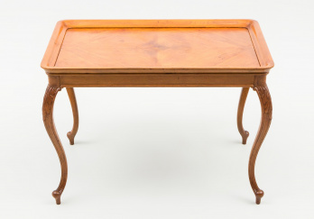 Старинный столик код. RM23342