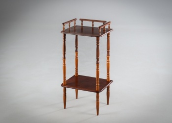 Старинный английский столик из красного дерева код. RM4150600