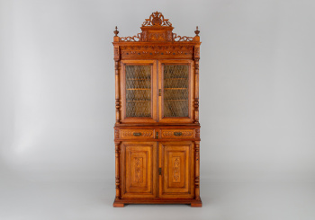 Старинный посудный шкаф код. RM36729