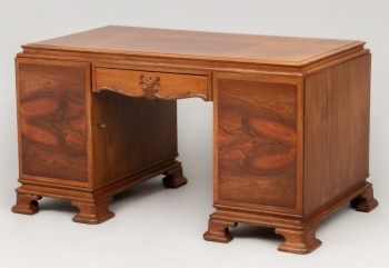 Старинный письменный стол из красного дерева код. RM4100088