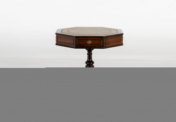 Старинный столик код. RM35027