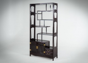 картинка Старинный стеллаж с латунными ручками салоне старинных вещей "Шебби" являющийся официальным дистрибьютором в России и Беларуси