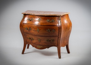 Старинный французский комод с маркетри и бронзовыми накладками код. RM4161592