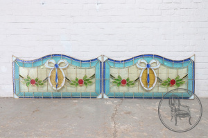 картинка Антикварные витражные панели салоне старинных вещей "Шебби" являющийся официальным дистрибьютором в России и Беларуси