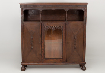 Старинный посудный шкаф код. RM71683