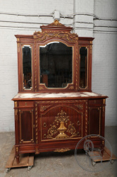 Антикварный комод с зеркалом и резными накладными элементами код. BE107002