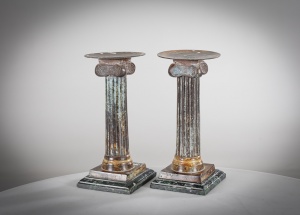 картинка Антикварный набор из двух подсвечников в классическом архитектурном стиле в виде ионических колонн салоне старинных вещей "Шебби" являющийся официальным дистрибьютором в России и Беларуси