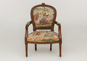 картинка Старинное кресло салоне старинных вещей "Шебби" являющийся официальным дистрибьютором в России и Беларуси