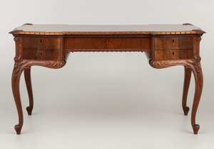 картинка Старинный письменный стол салоне старинных вещей "Шебби" являющийся официальным дистрибьютором в России и Беларуси