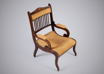 Антикварное кресло начала XX века код. RM4167154