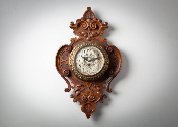 Антикварные немецкие часы в резном дубовом корпусе код. RM4145850