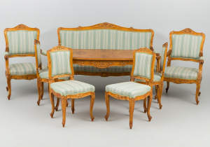 картинка Антикварный комплект для гостиной салоне старинных вещей "Шебби" являющийся официальным дистрибьютором в России и Беларуси