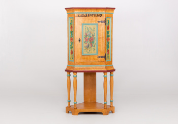 Антикварный угловой посудный шкаф код. RM43379